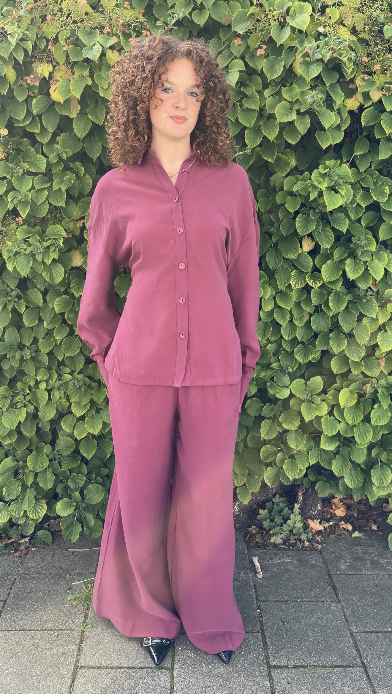 Harper-Yve-Helena-blouse-metr-Meike-broek