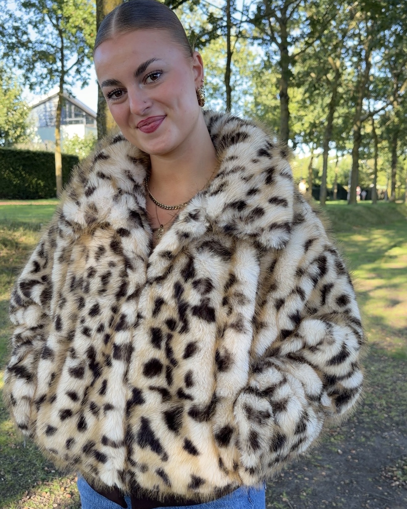 Harper-Yve-Jacket-Stacy-model-Joyce