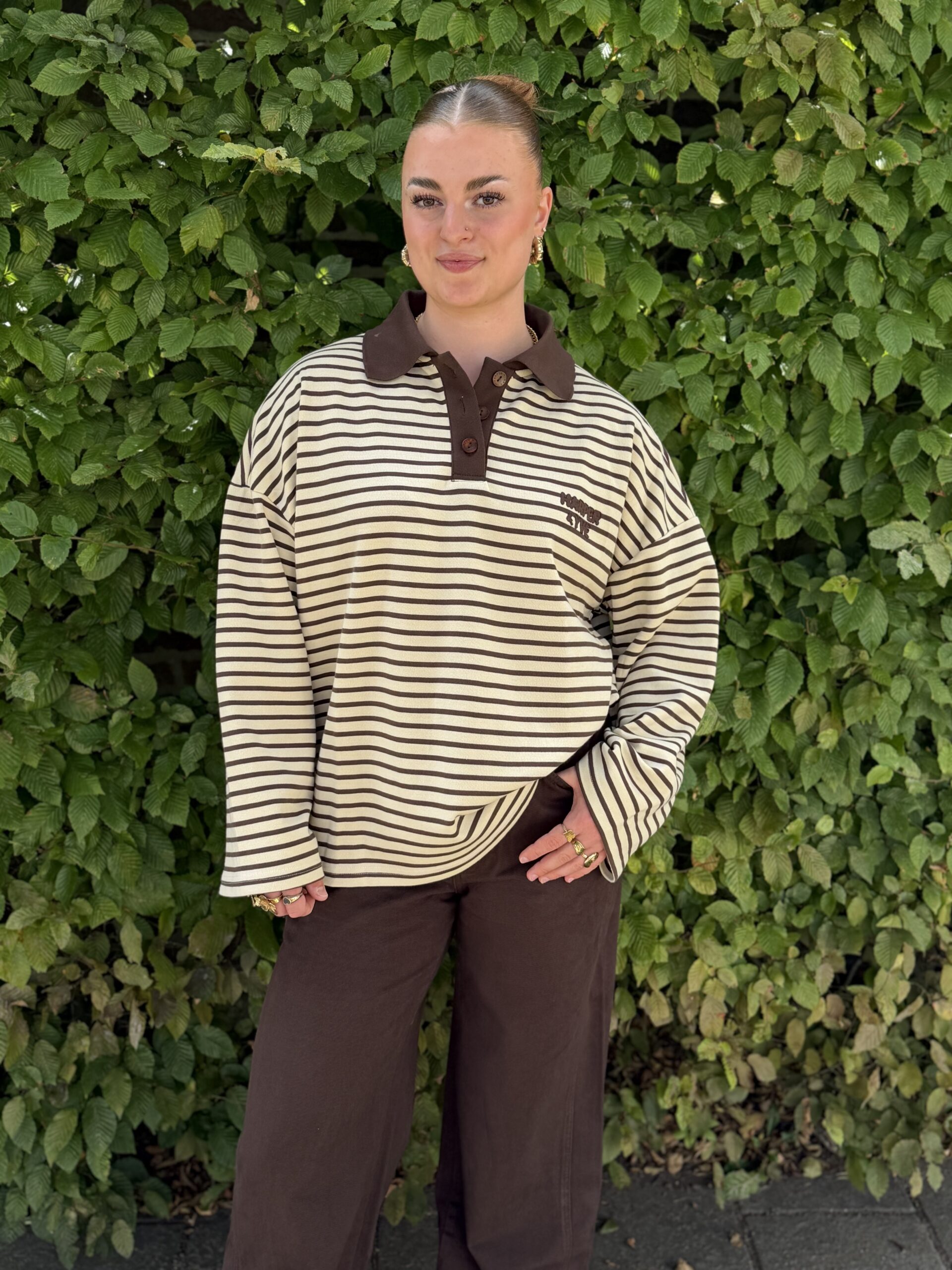 Harper & Yve Pollie sweater model Joyce