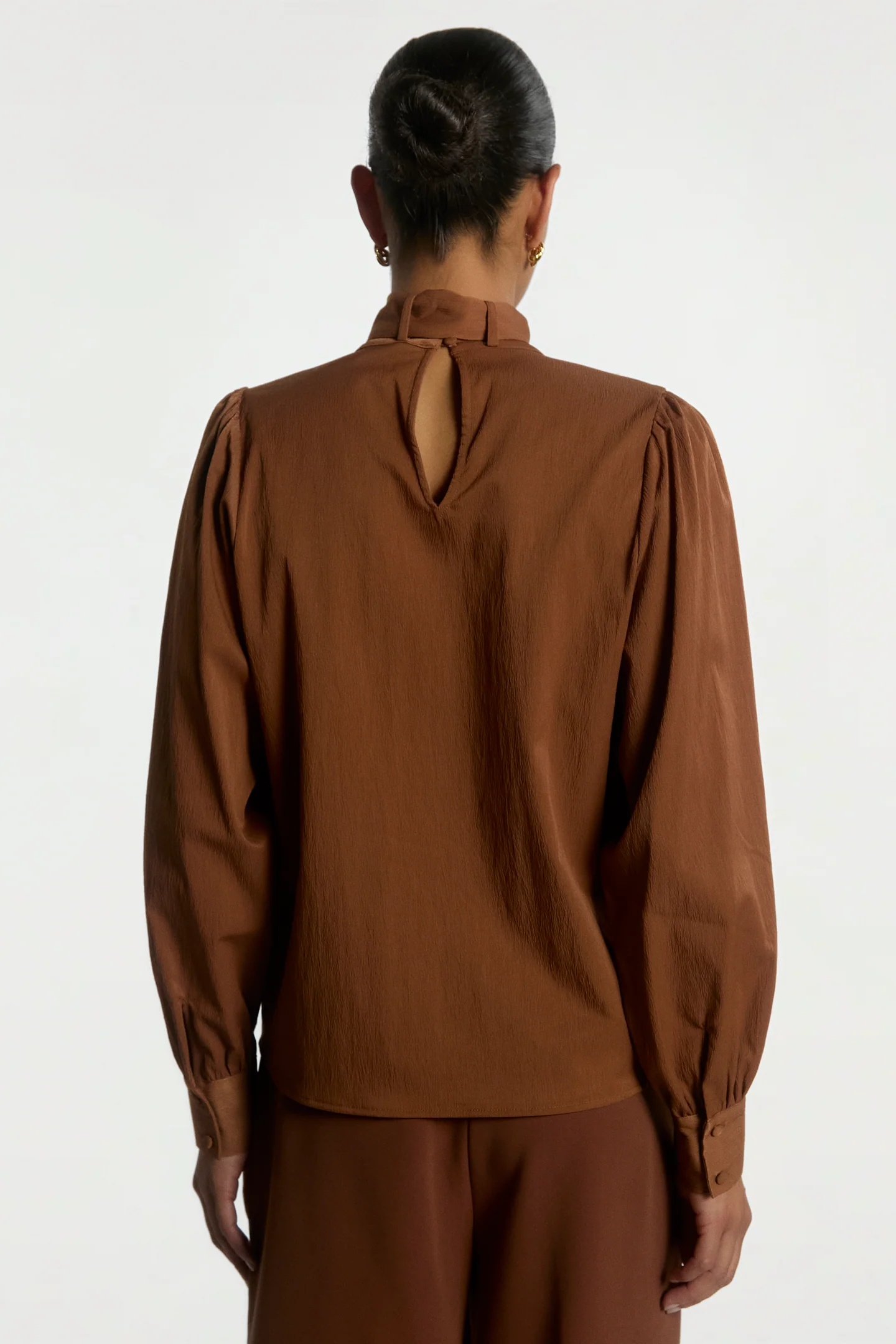 Aaiko Bowi blouse bruin achterkant los