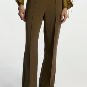 Aaiko Chantalle broek groen close-up