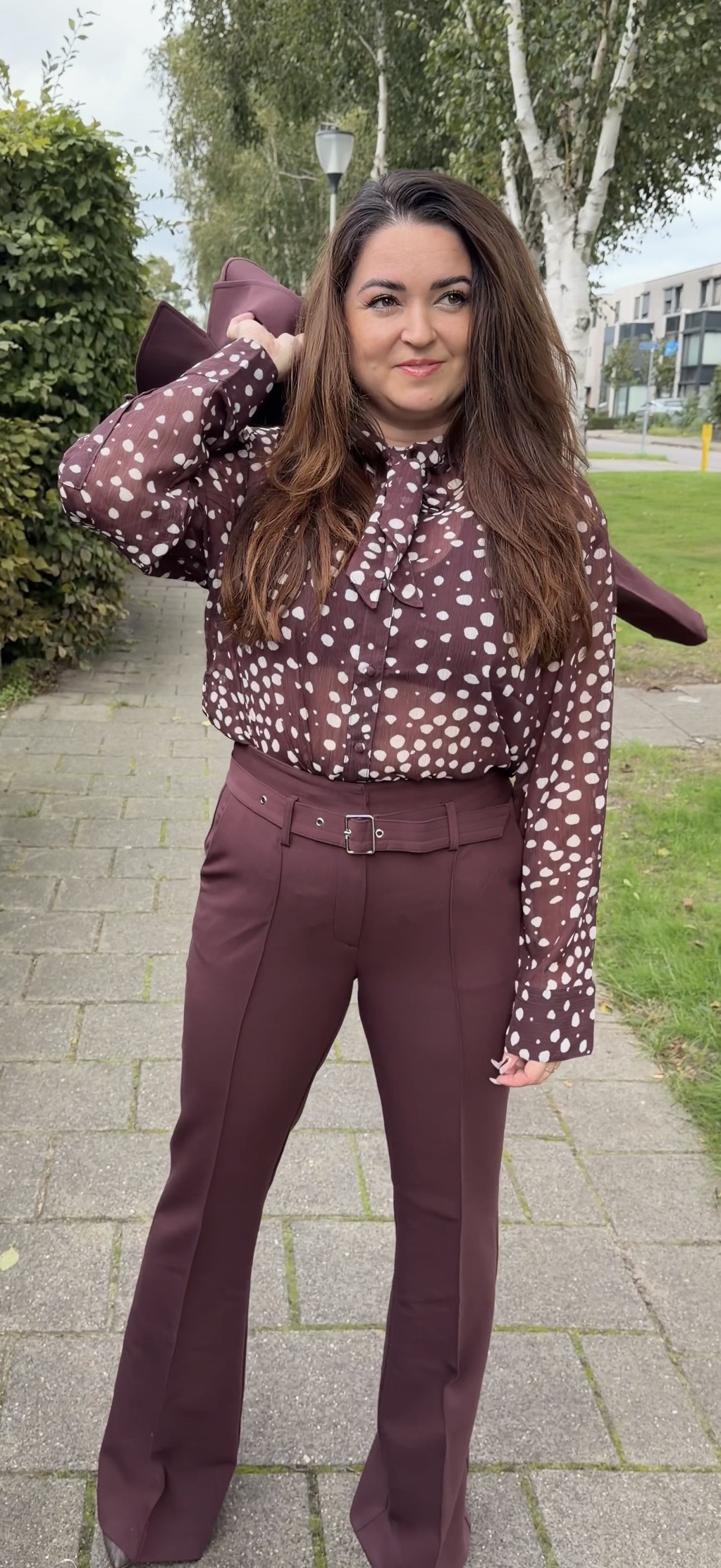 Aaiko Janesse blouse en Glenn broek model sharmaine