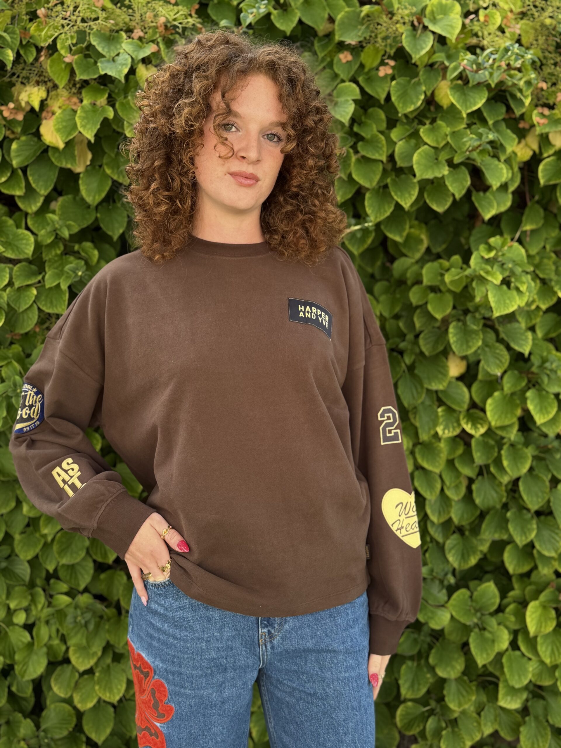 Harper & Yve sweater Patch met yve jeans