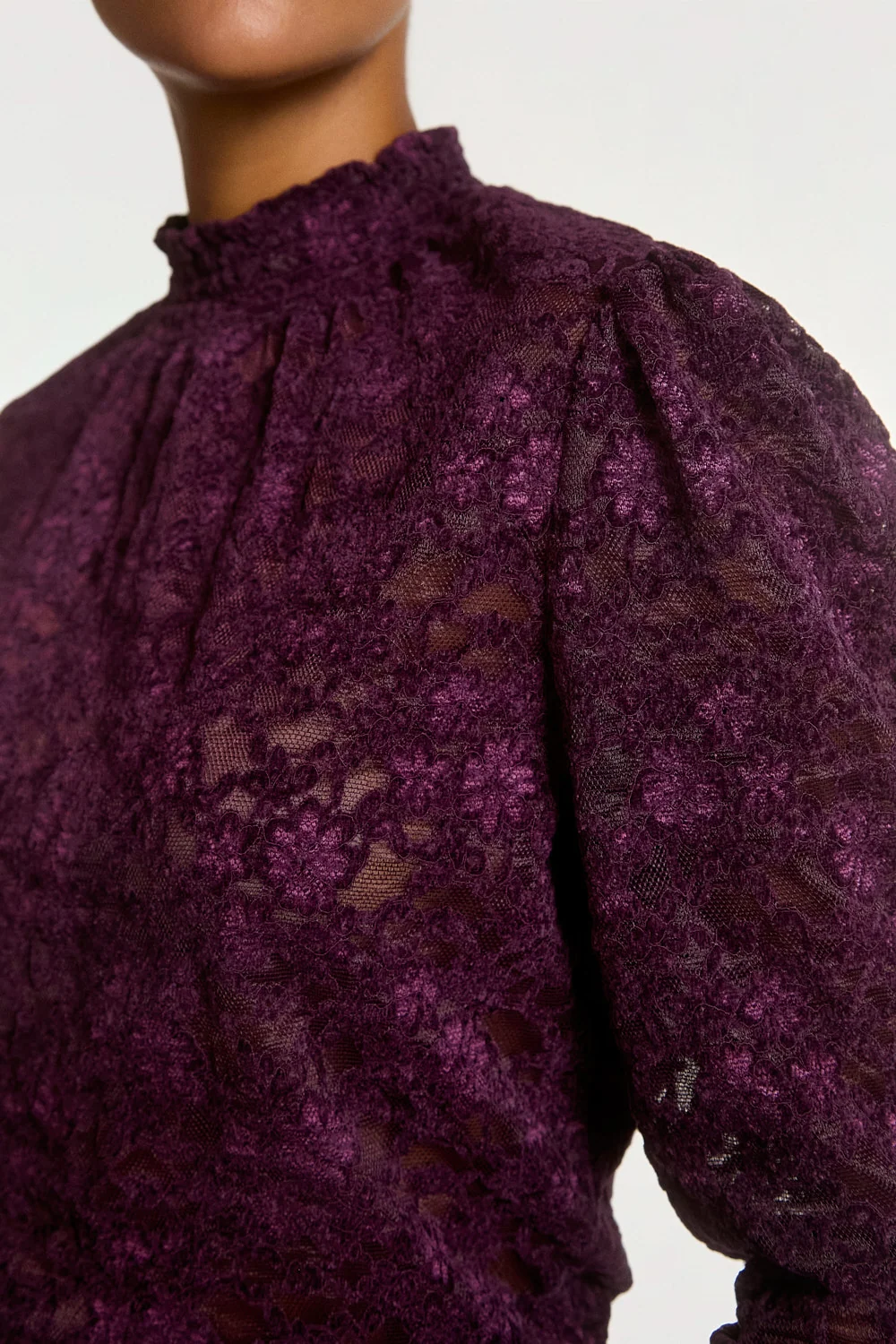 Aaiko Tory lace top paars close-up