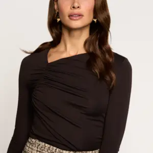 Freebird Tamina Lange Mouw Top - Dark Chocolate details hals