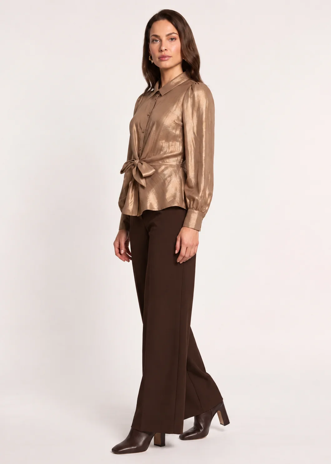 Freebird Telia Glimmende Blouse - Glitter Caramel volledige outfit